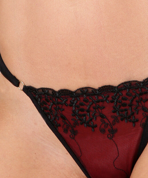 Calcinha Fio Dental String Com Bordado Marisa