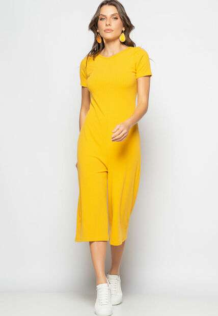 Macacão Pantacourt Manga Curta Costas Em V Canelado Mostarda Salvatore