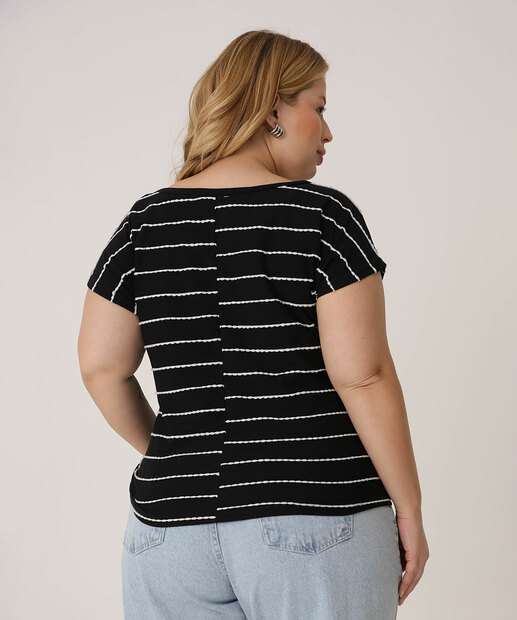 Blusa Plus Size Feminina Listrada Manga Curta Marisa