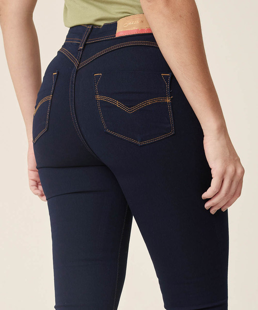 Calça Jeans Feminina Cigarrete Amaciada