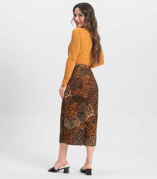 Calça Pantacourt Infinita Cor Preto