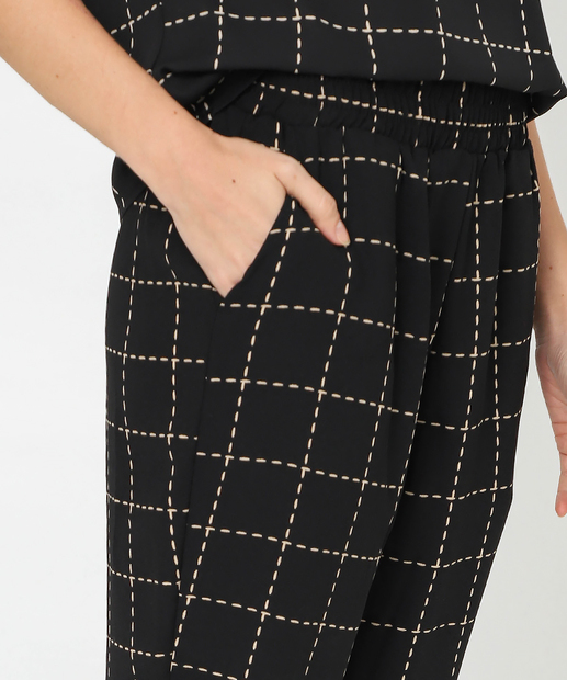 Calça Feminina Reta Quadrículada Marisa Preto