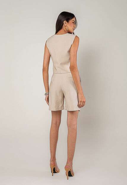 Conjunto Alfaiataria Com Colete e Short Bege Salvatore