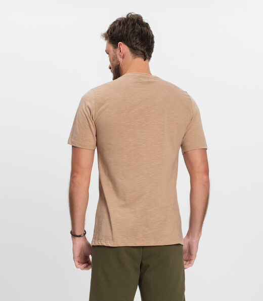 Camiseta Plus Masculina Malha Maquinetada Diametro Marrom