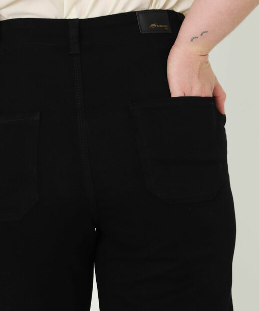 Calça Plus Size Feminina Wide Leg Petit Sarja Sawary Preto