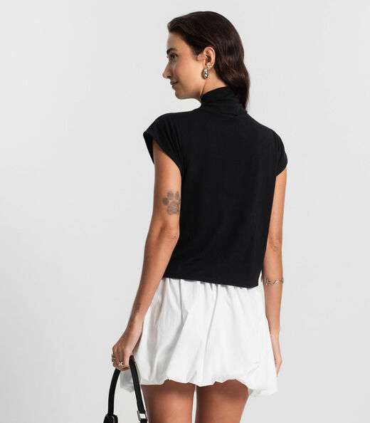 Blusa Feminina Manga Curta Meia Malha KO Preto