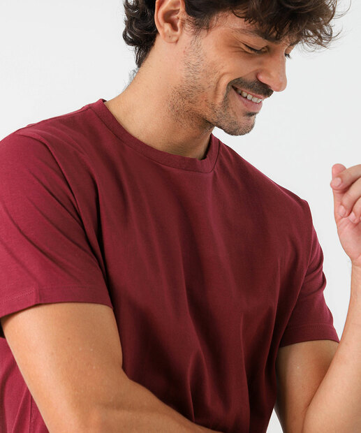 Camiseta Masculina Básica Manga Curta Marisa Vinho