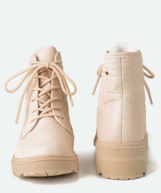 Coturno Feminino Cano Curto Matelassê Tratorado Dakota