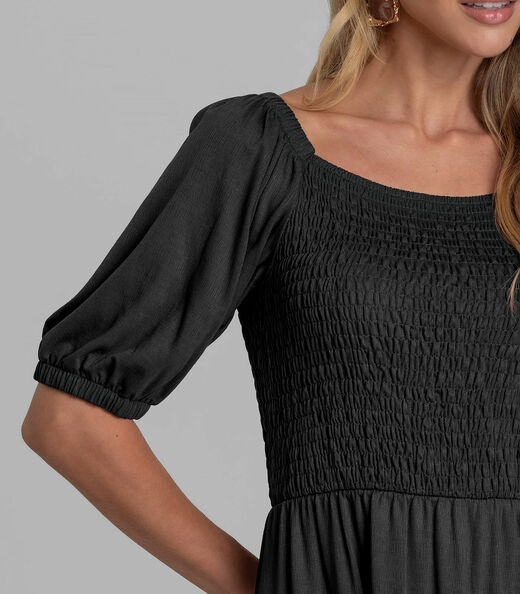 Vestido Curto Feminino em Visco Maquinetada Dianna Preto