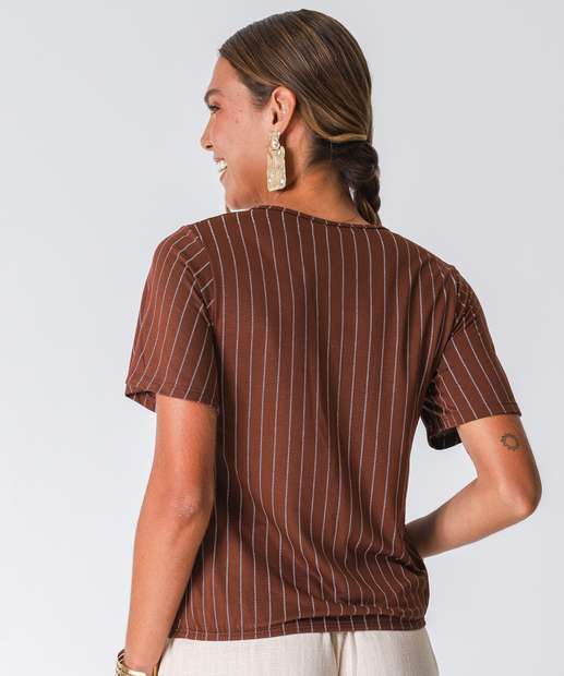 Blusa Feminina Listrada Manga Curta Marisa Marrom