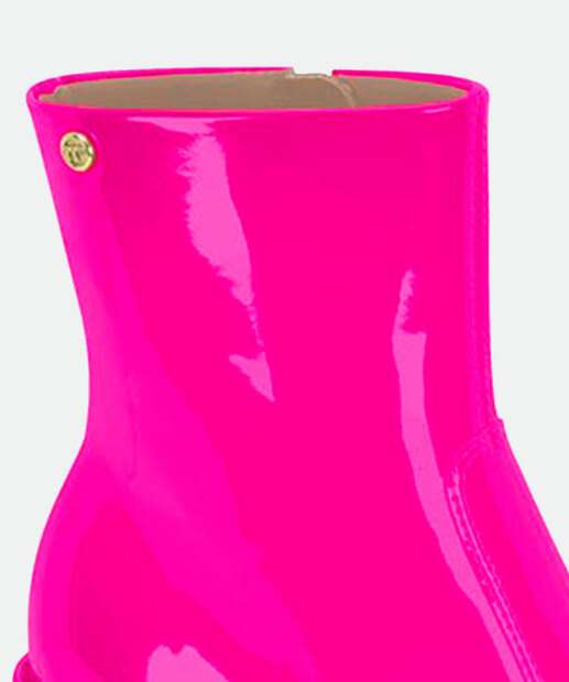 Bota Feminina Cano Curto Salto Grosso Verniz Moleca 