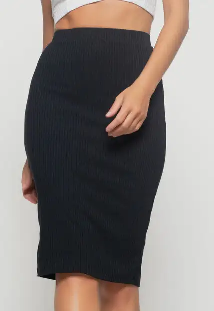 Saia  Midi Canelada Preta