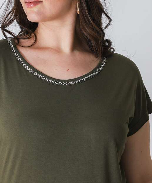 Blusa Plus Size Feminina Manga Curta Marisa Verde