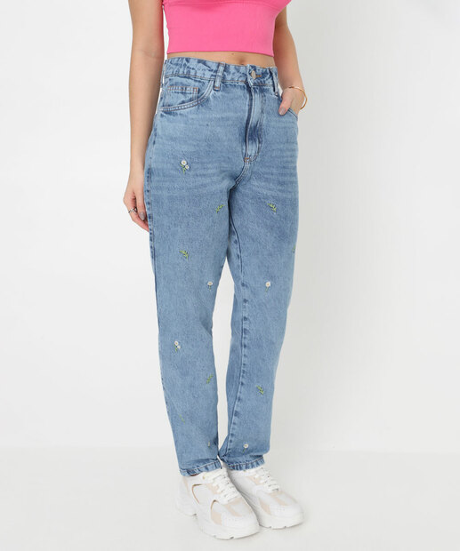Calça Mom Jeans Bordado Flores Bolsos Azul