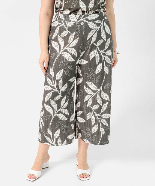 Calça Plus Size Feminina Pantacourt Estampa Folhas Marisa Verde