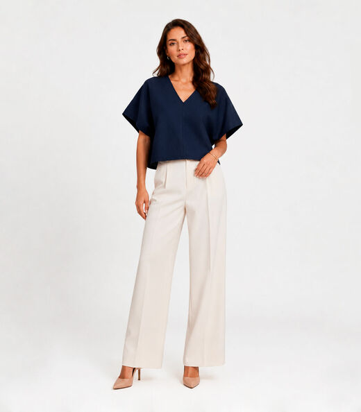 Blusa Feminina Com Decote Em V Infinita Cor Azul
