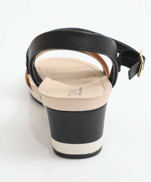 Sandália Feminina Plataforma Recorte Modare Preto