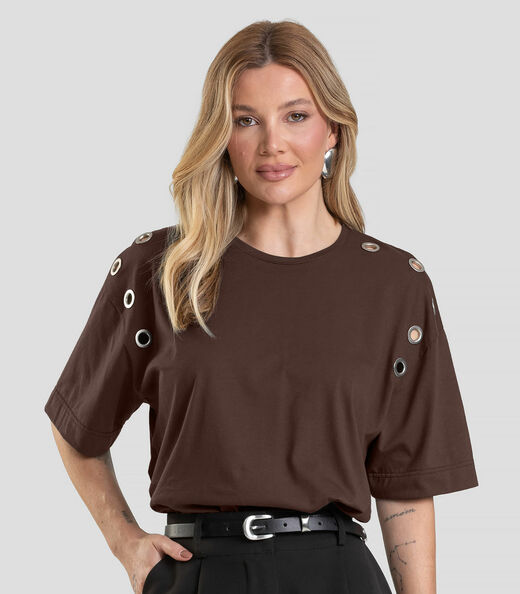 Image_T- Shirt Oversized Feminina com Ilhós Dianna Marrom