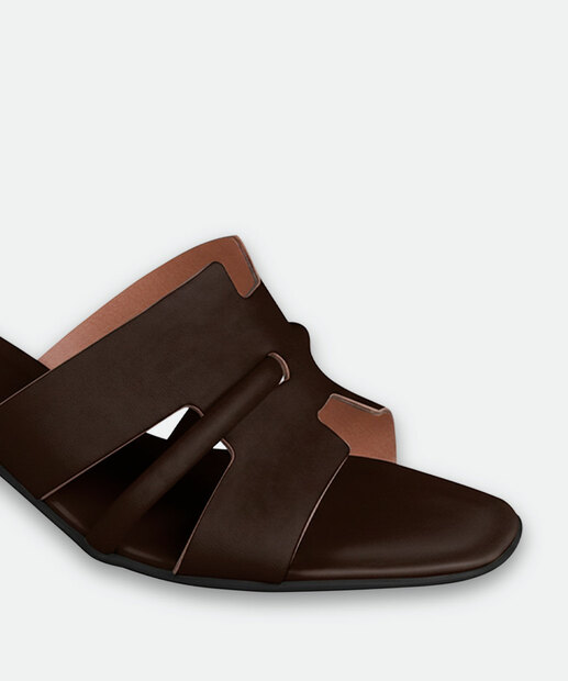 Tamanco Feminino Salto Grosso Renata Mello Marrom 