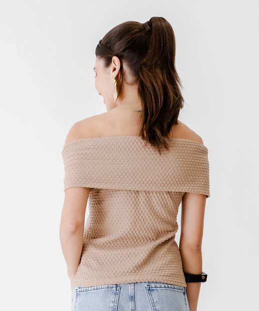 Blusa Feminina Textura Ombro a Ombro Marisa Bege