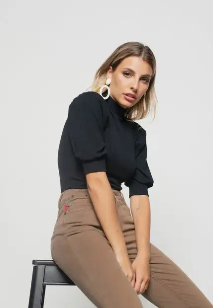 Blusa  Princesa Manga Curta Canelada Preta