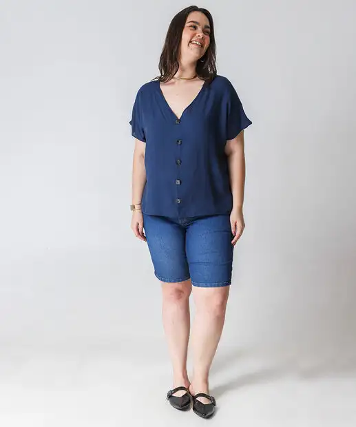 Blusa Plus Size Feminina Viscose Botões Marisa Azul