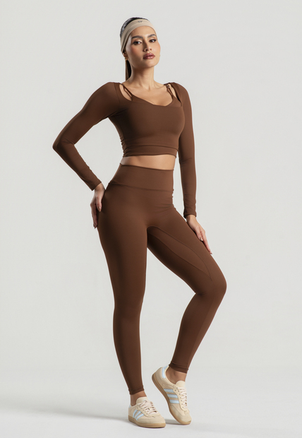 Cropped Manga Longa Decote Quadrado Marrom Wemood