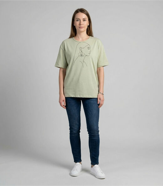 Blusa Feminina Com Estampa Localizada Infinita Cor Verde