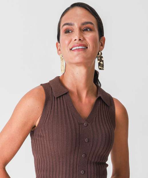 Blusa Polo Feminina Tricô Botões Sem Manga Marisa Marrom
