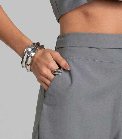 Shorts Feminino Cós Alto Em Alfaiataria Dianna Cinza