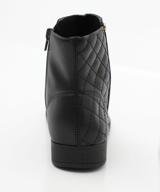 Bota Feminina Cano Curto Matelassê Via Uno Preto