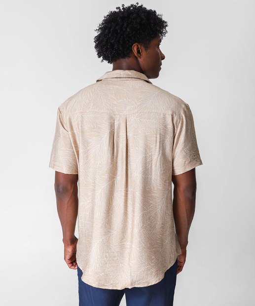 Camisa Masculina Estampa Folhas Marisa Bege