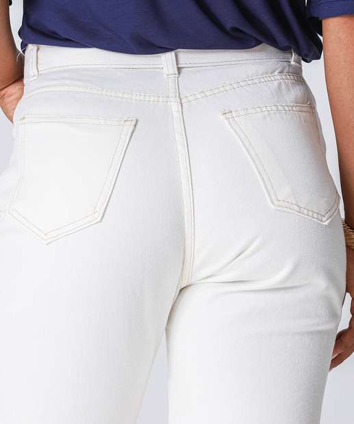 Calça Mom Sarja Clochard Cintura Alta Off White