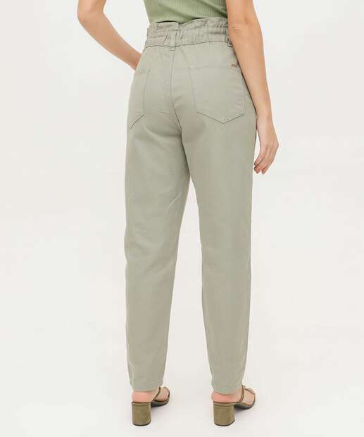 Calça Feminina Sarja Reta Clochard Bolsos 