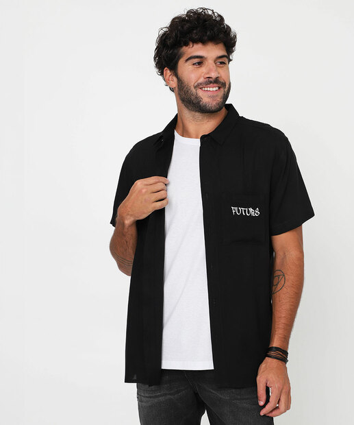 Camisa Masculina Estampa Frase Bolso Manga Curta MR Preto