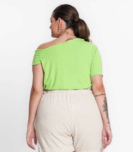 Blusa Feminina Plus Size Em Malha Soft Secret Glam Verde