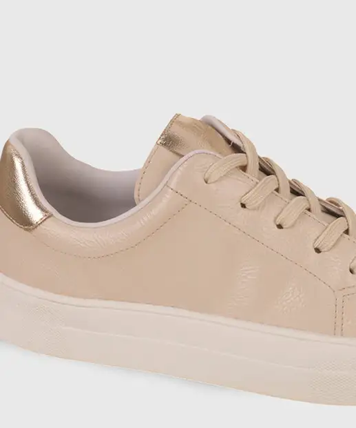 Tênis Casual Feminino Verniz Recorte Bebecê Bege