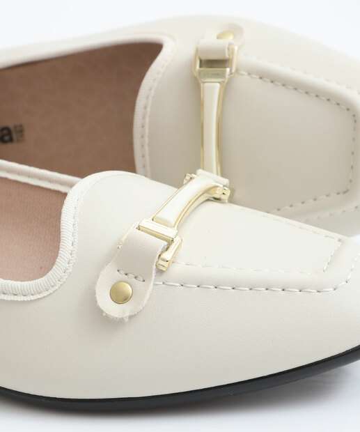 Sapatilha Feminina Bico Quadrado Moleca Off White