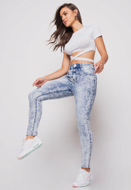 Cropped  Manga Curta Com Tiras Malha Branco