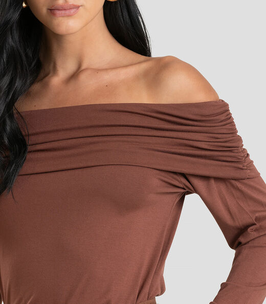 Blusa Feminina Ombro a Ombro em Malha Visco Dianna Marrom