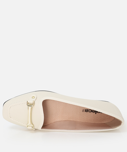 Sapatilha Feminina Bico Quadrado Moleca Off White