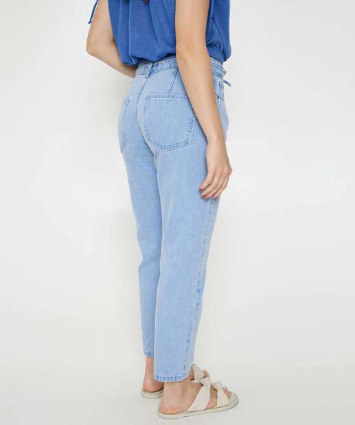 Calça Mom Jeans Feminina Bolsos Marisa