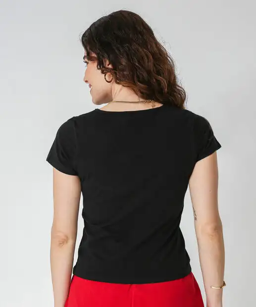 Blusa Feminina Básica Cotton Decote V Marisa Preto