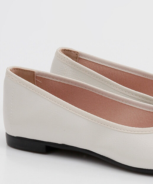 Sapatilha Feminina Bico Fino Verniz Moleca 