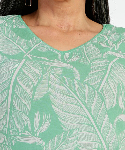 Blusa Feminina Viscolycra Folhas Manga Curta Marisa