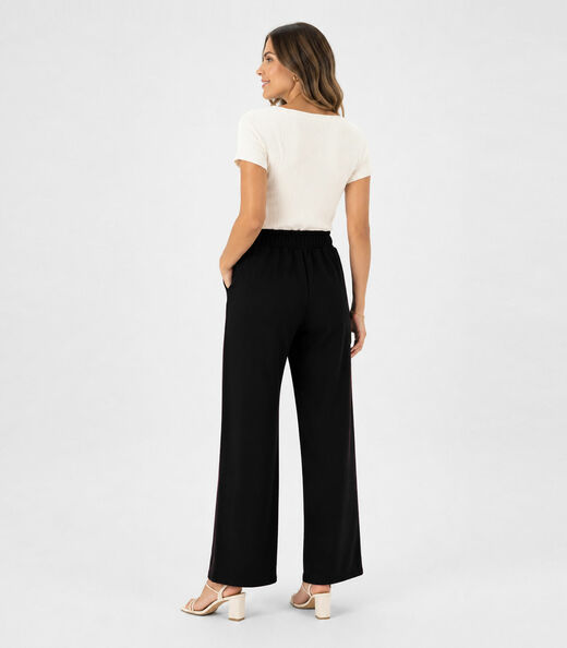 Calça Feminina Em Moletom Peluciado Infinita Cor Preto