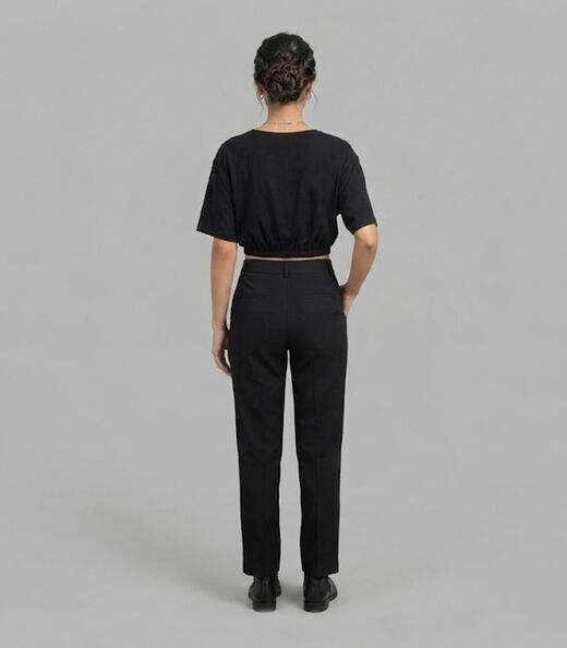 Blusa Feminina Em Viscose Infinita Cor Preto