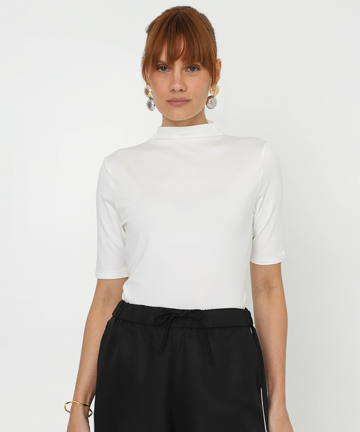 Image_Blusa Feminina Gola Alta Sem Manga Marisa Off White