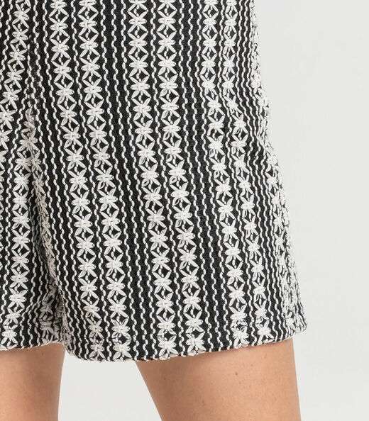 Shorts Feminino Crochet Com Forro E Zíper Dianna Preto