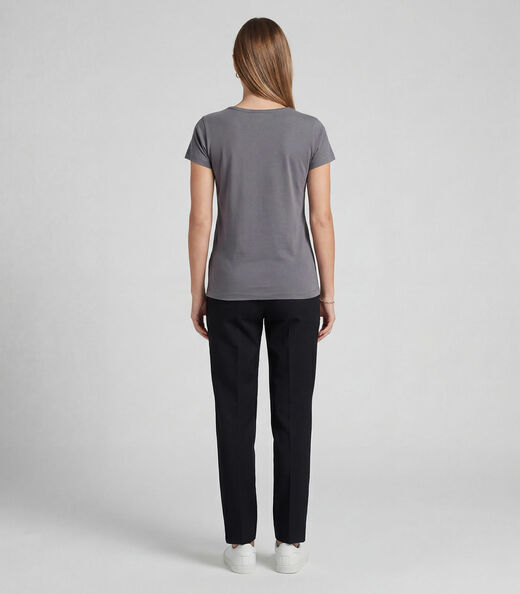 Blusa Feminina Cotton Com Estampa Infinita Cor Cinza